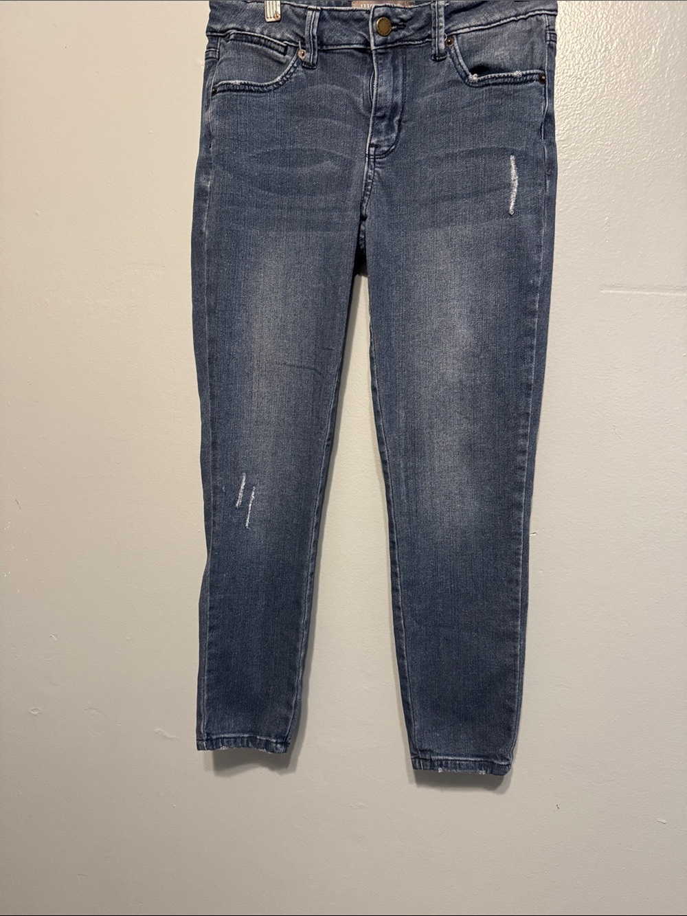 Just USA Slim Cropped Jeans in Washed Blue